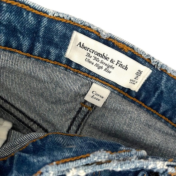 Abercrombie & Fitch The 90s Straight Ultra High Rise Curve Love in Med Wash, 26 - Picture 5 of 8